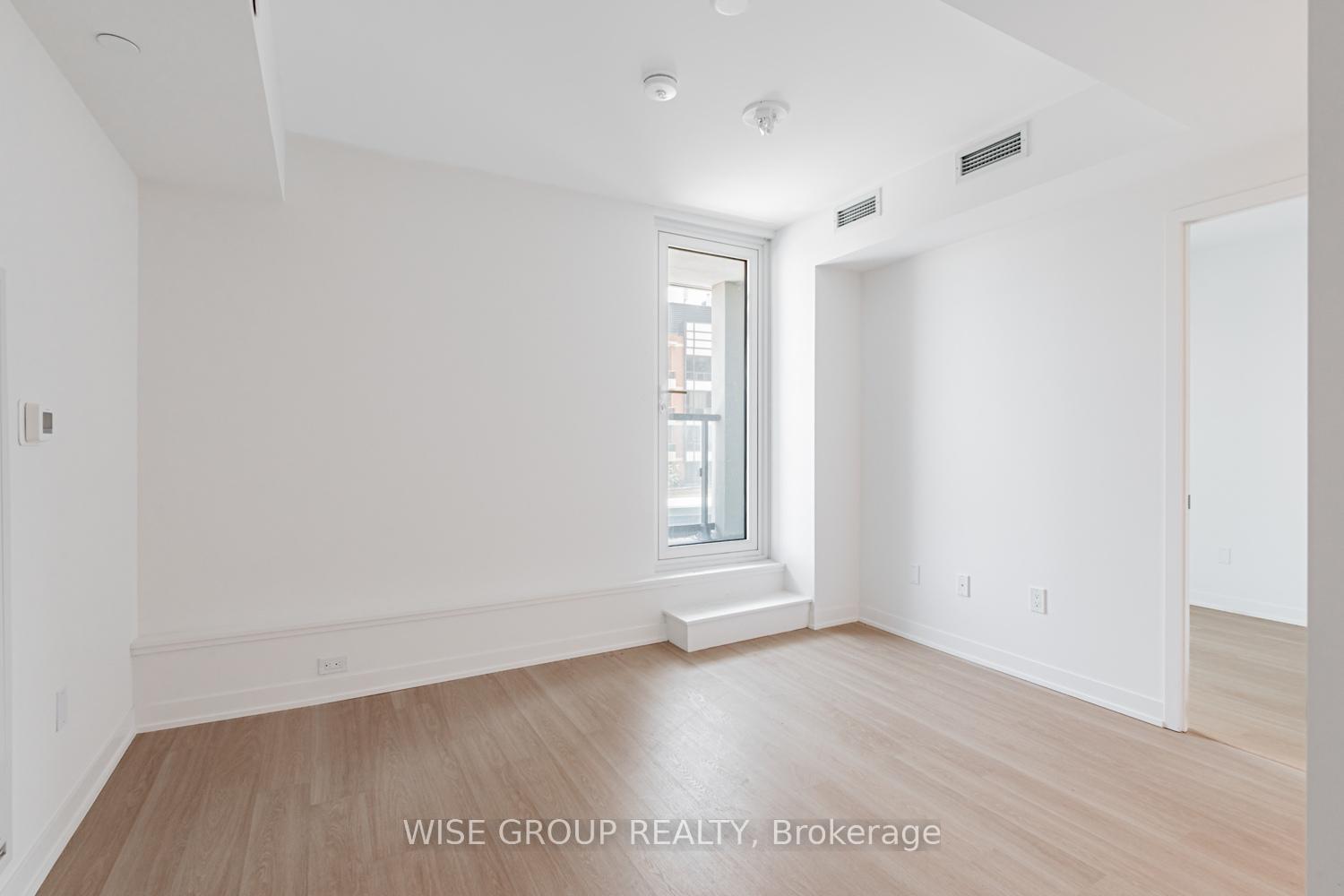 2 Bedrooms Condo at 500 Wilson, Toronto For sale