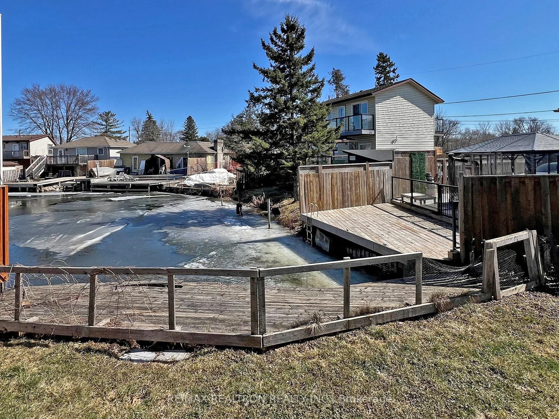 25 Shirlea Boulevard, Georgina, ON L4P 1L1