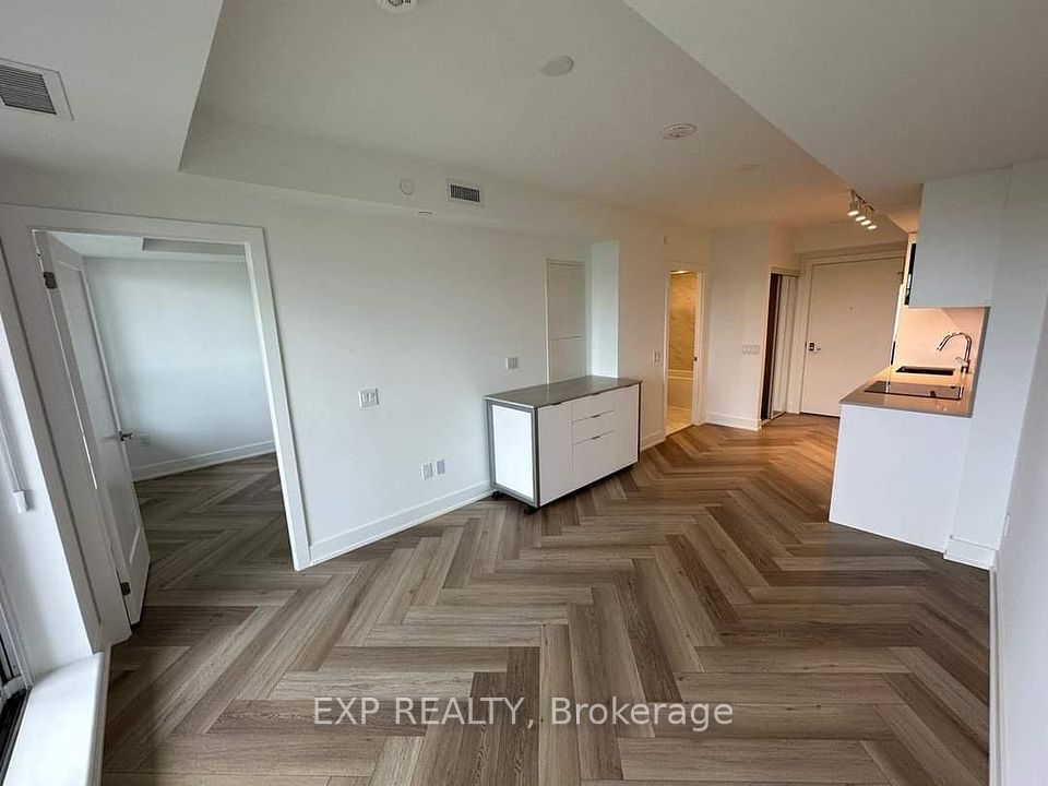 8 Cedarland