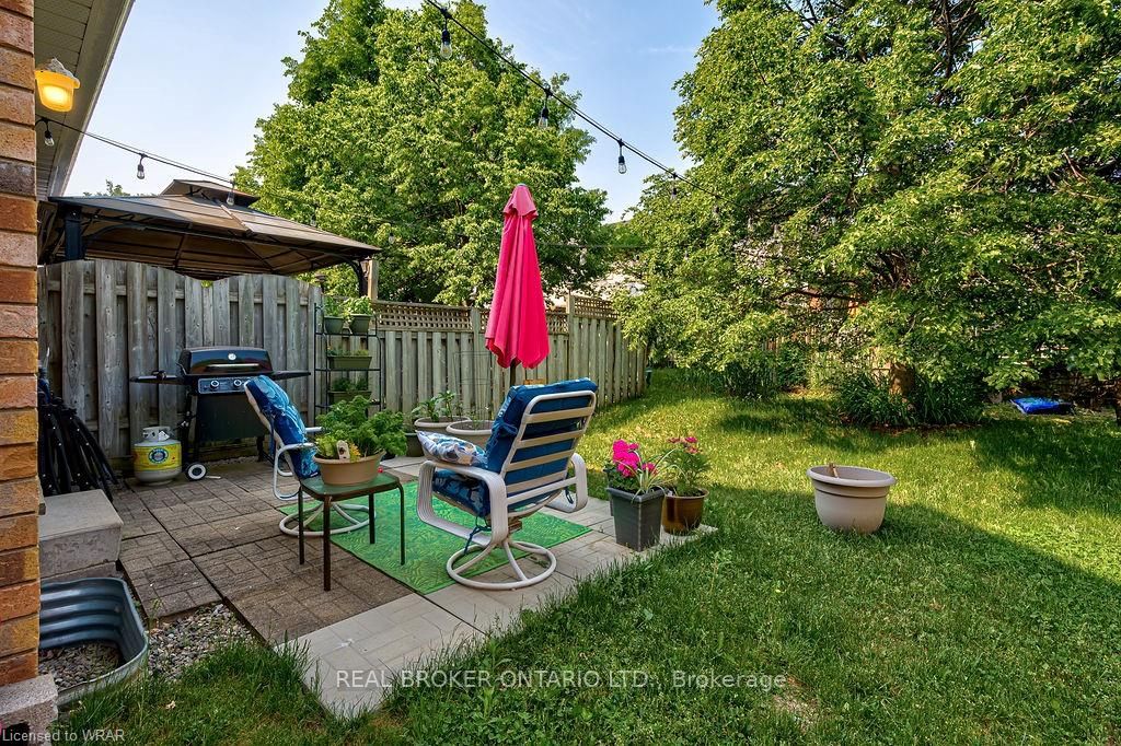 555 Mariner Drive