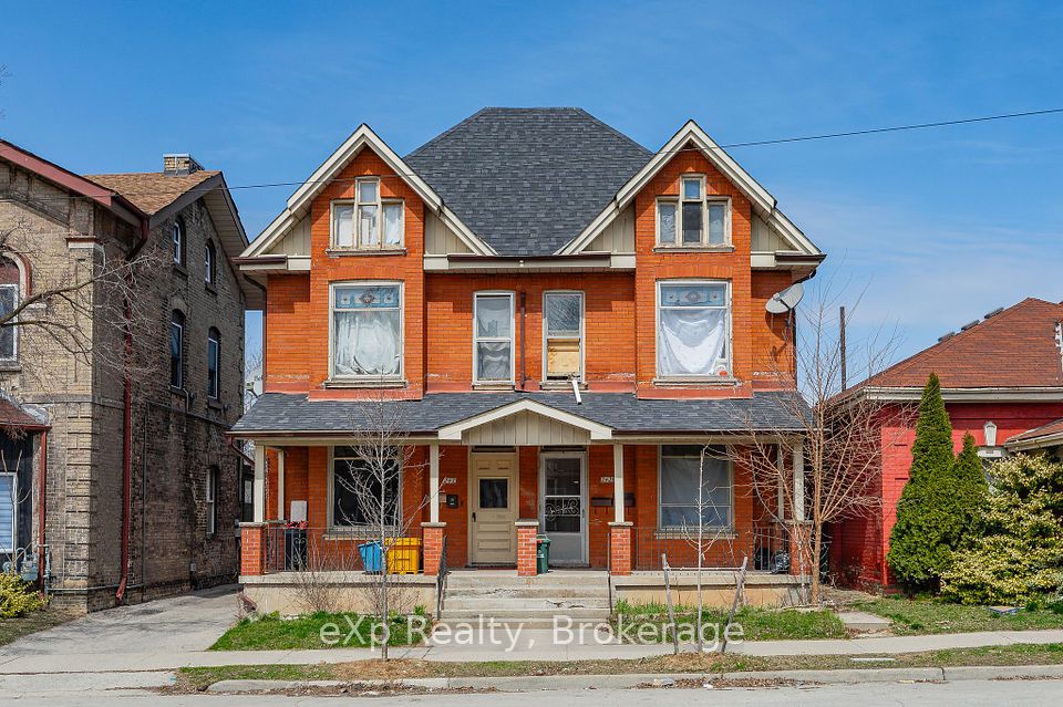242 Dalhousie