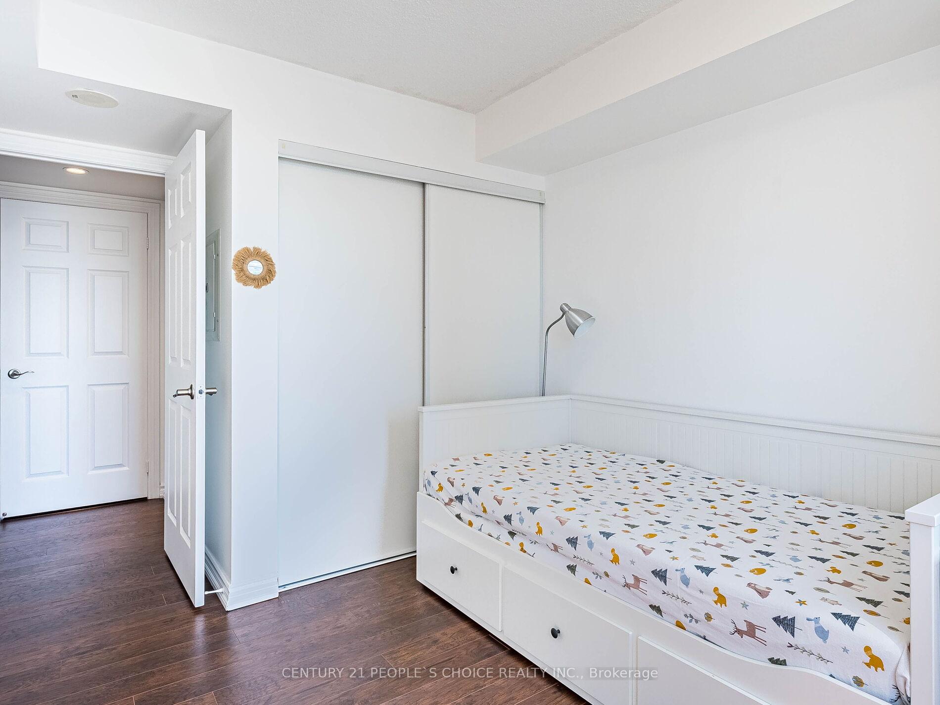 3 Bedrooms Condo at 5233 Dundas, Toronto For sale