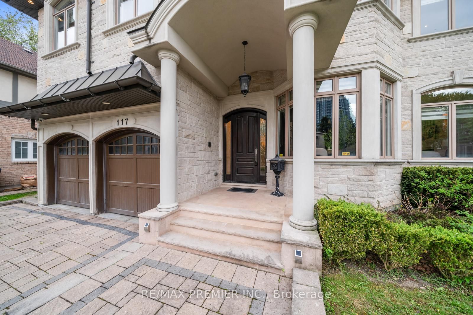117 Upper Canada Drive