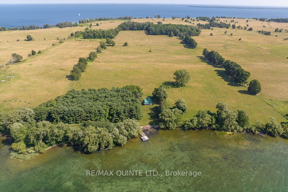 562 WAUPOOS ISLAND Lane, Prince Edward County, ON K0K 2T0