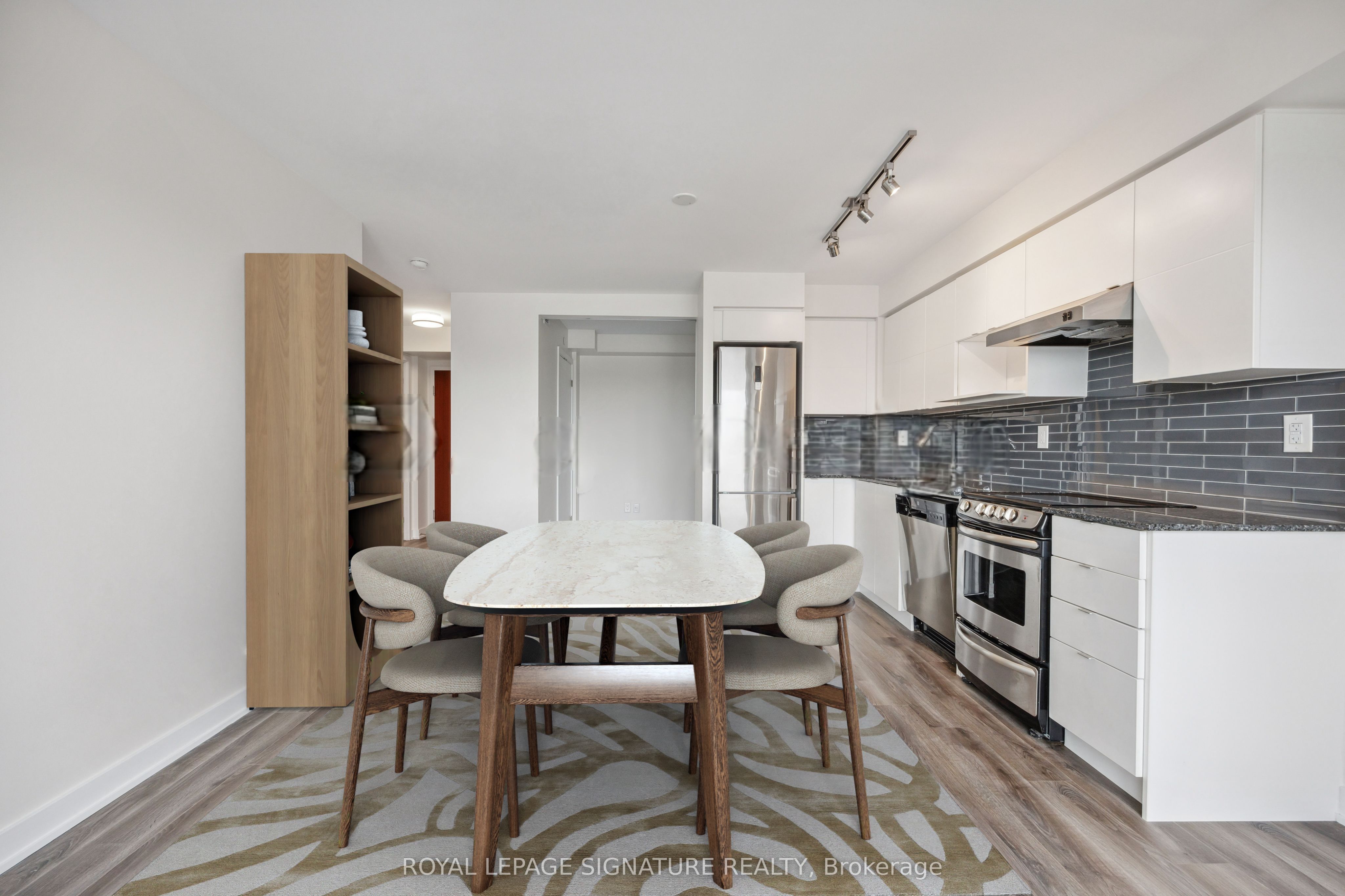160 Flemington Road, #906
