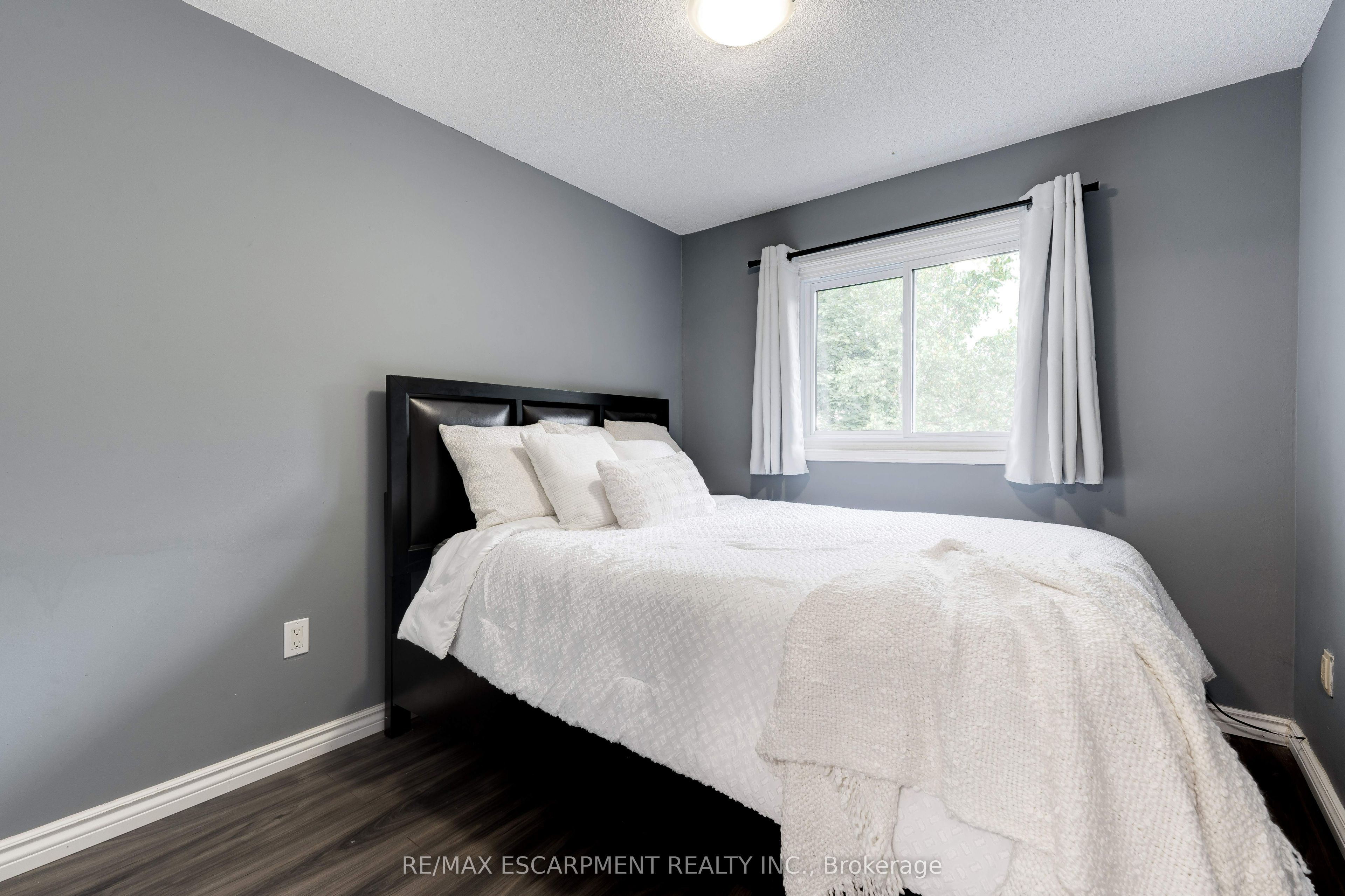 386 Highland Road W, #31