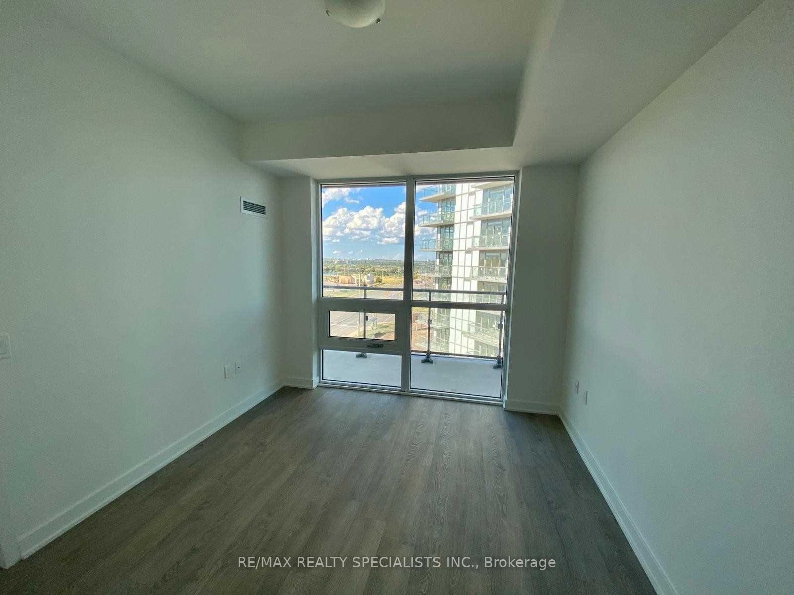 2 Bedrooms Condo at 4677 GLEN ERIN,  Mississauga For sale