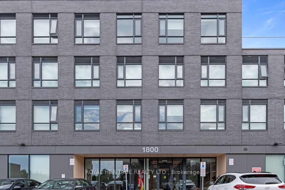 1800 Simcoe