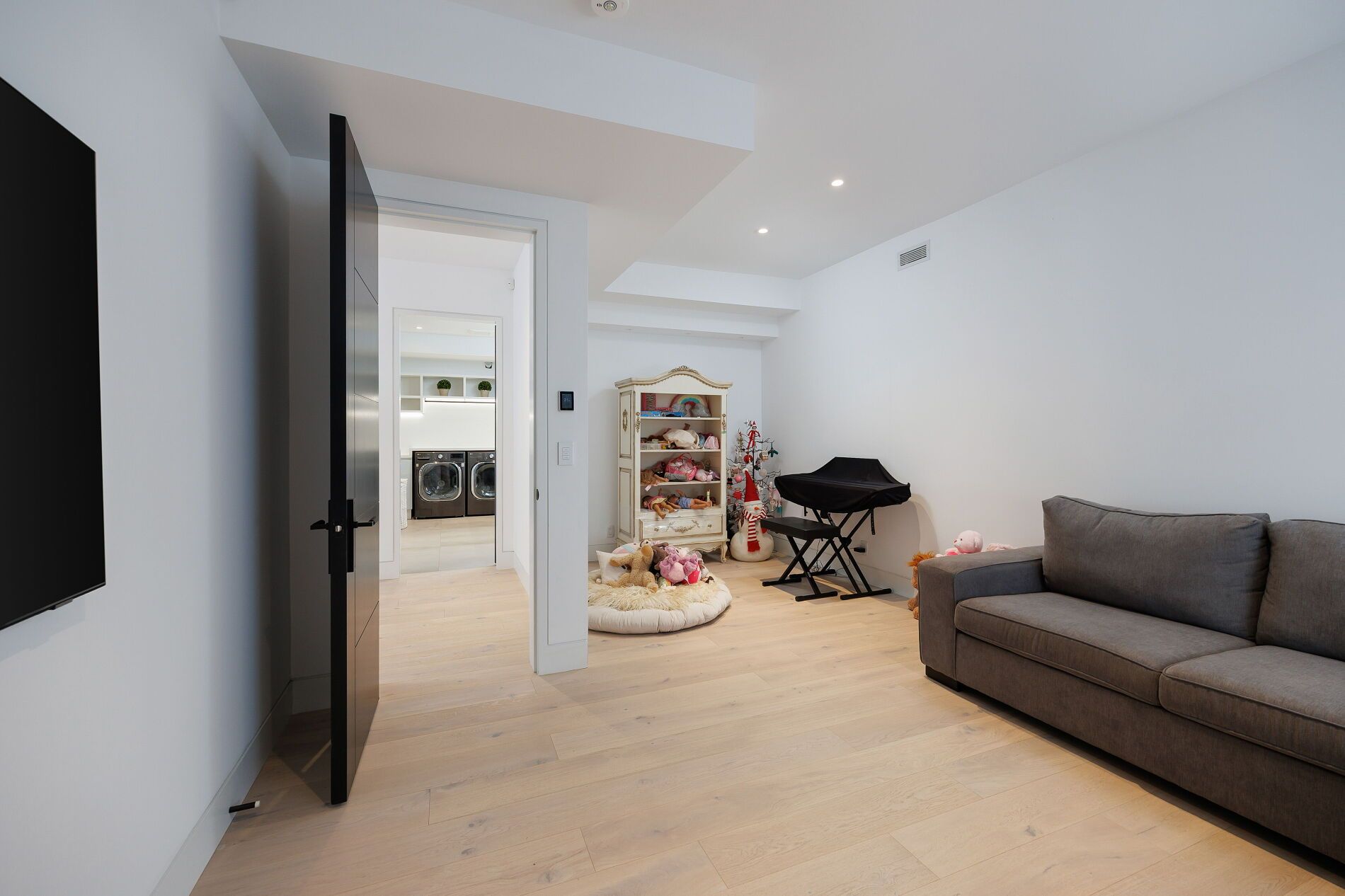 5 Dewbourne Avenue