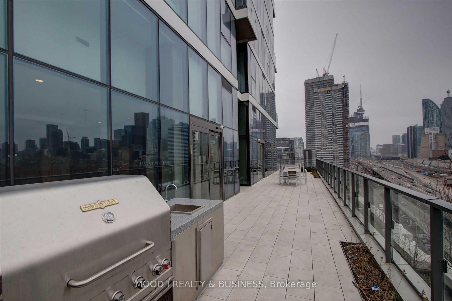 3 Bedrooms Condo at 12 Bonnycastle, Toronto For sale