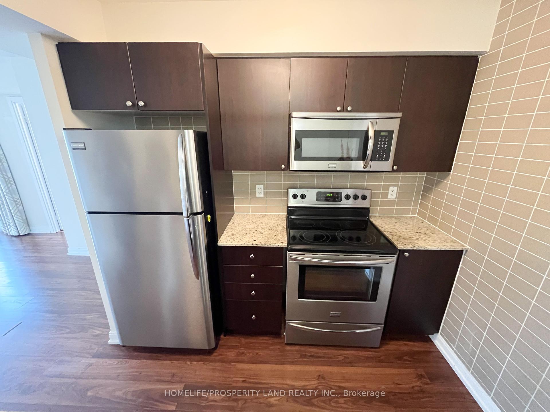 3 Bedrooms Condo at 181 Village Green, Toronto For sale