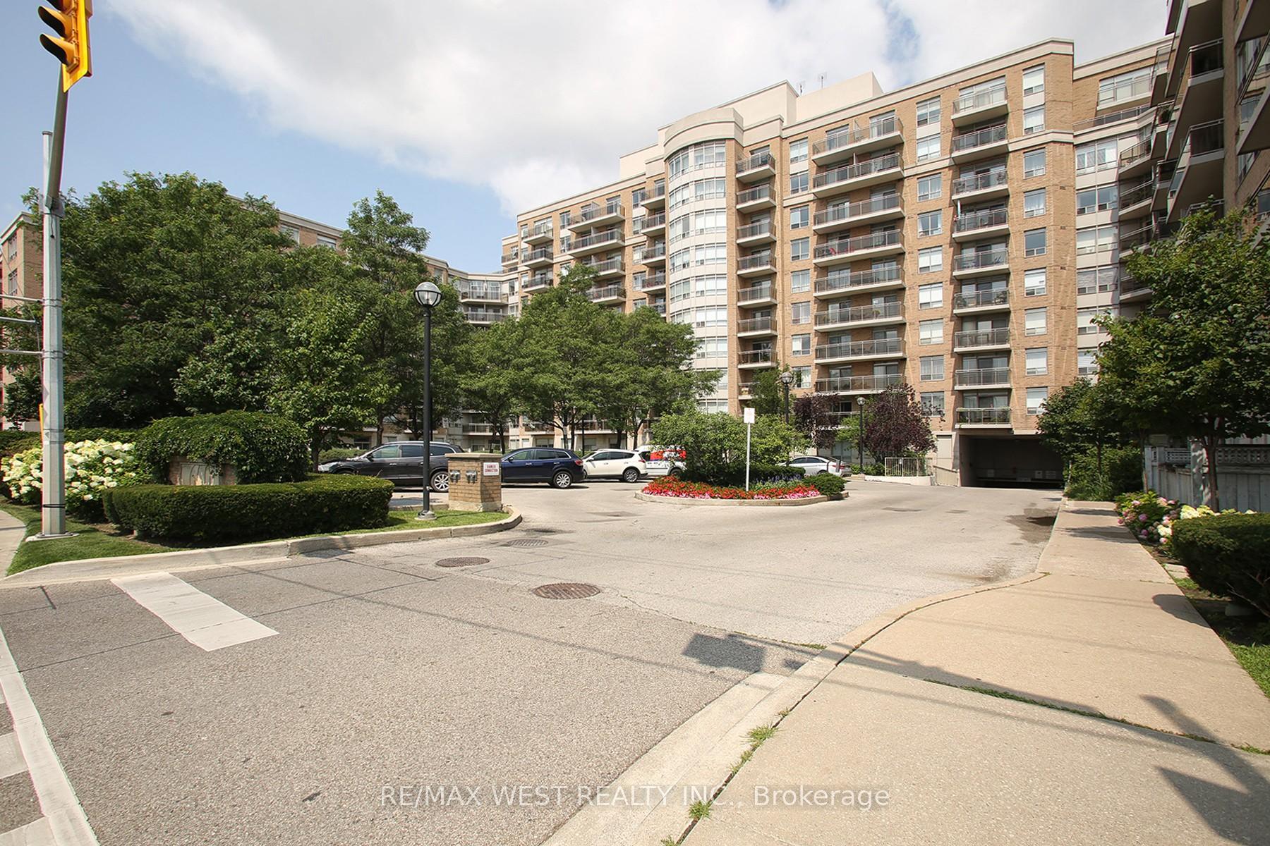2 Bedrooms Condo at 650 Lawrence,  Toronto For sale