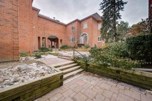 335 Renfrew Drive Unit# 101 Markham Ontario L3R 9S9