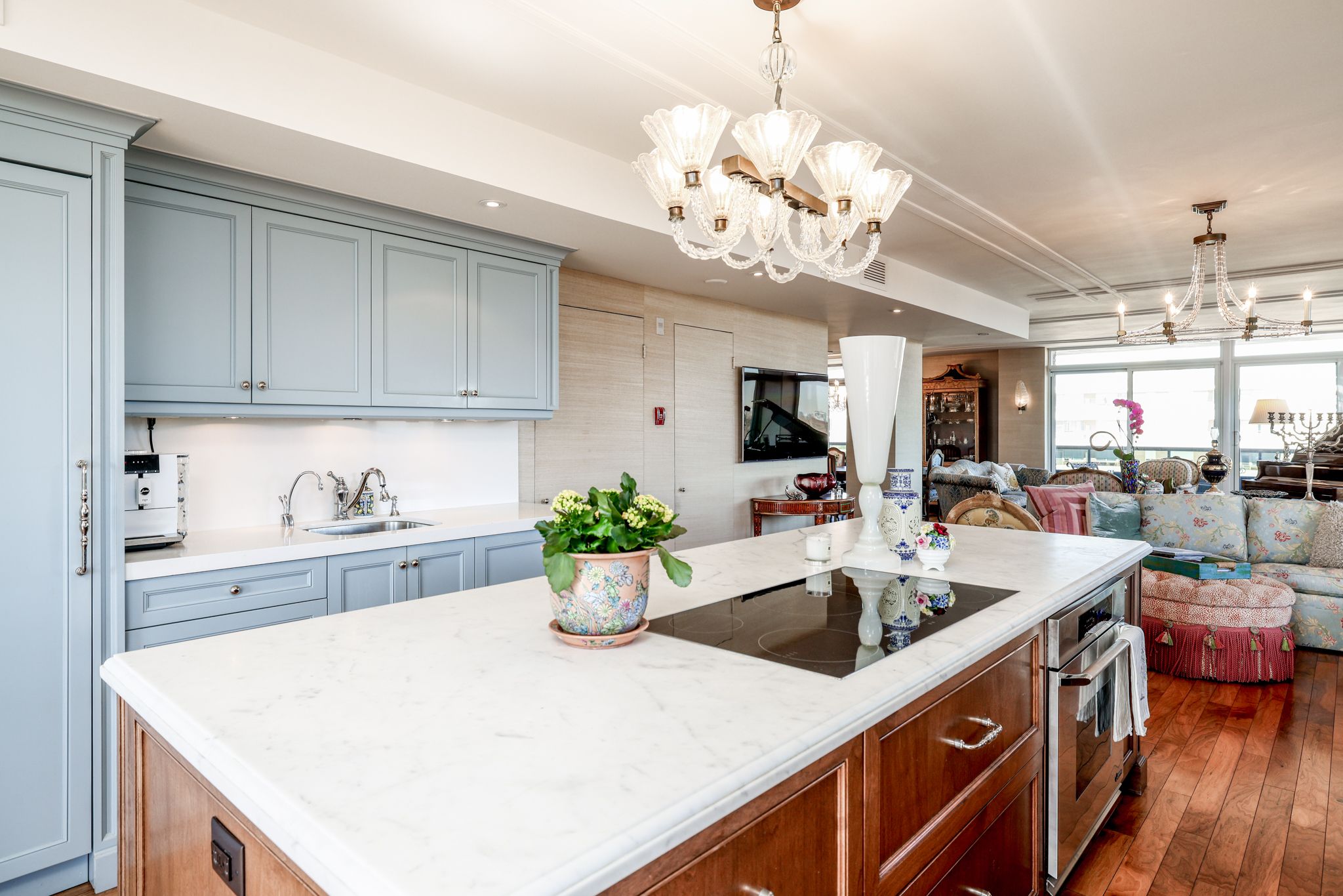 2600 Bathurst Street 801