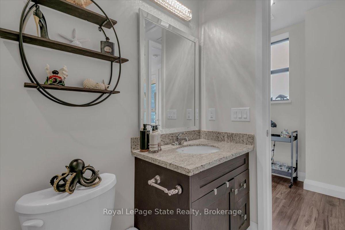 1 Bedroom Condo at 118 KING,  Hamilton For sale