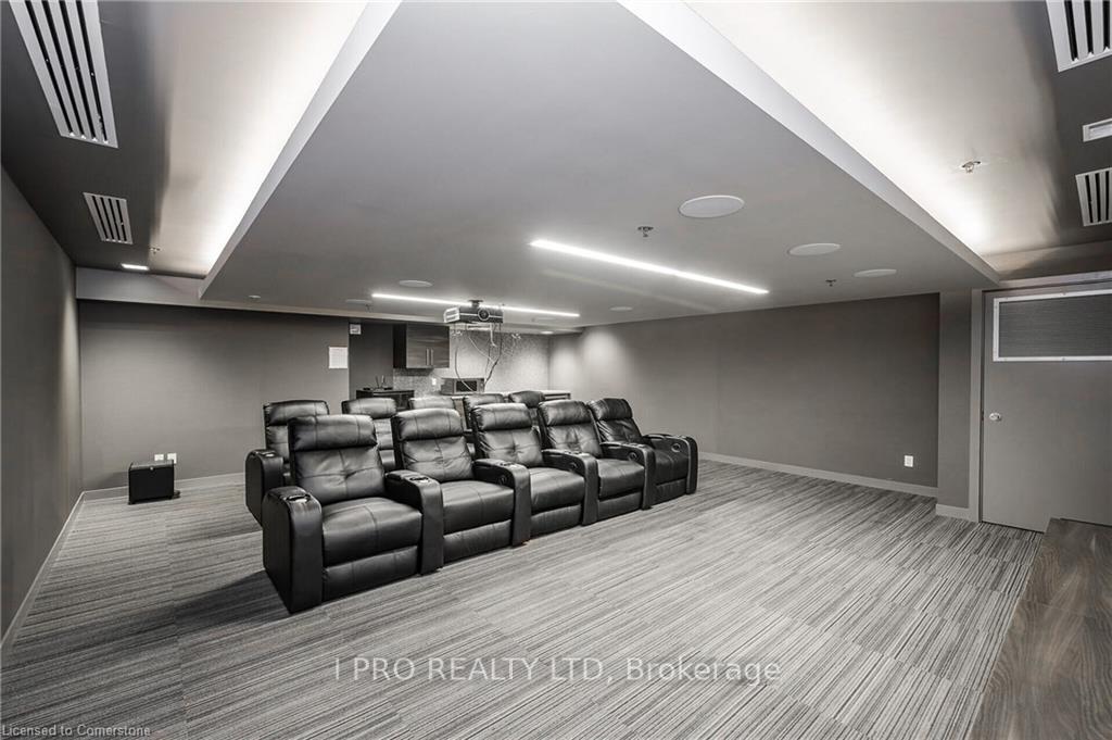 2 Bedrooms Condo at 2087 Fairview, Burlington For sale