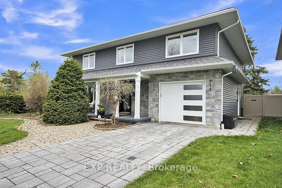 711 Hartman Crescent, BillingsBridgeRiversideParkandArea, ON K1V 7E8