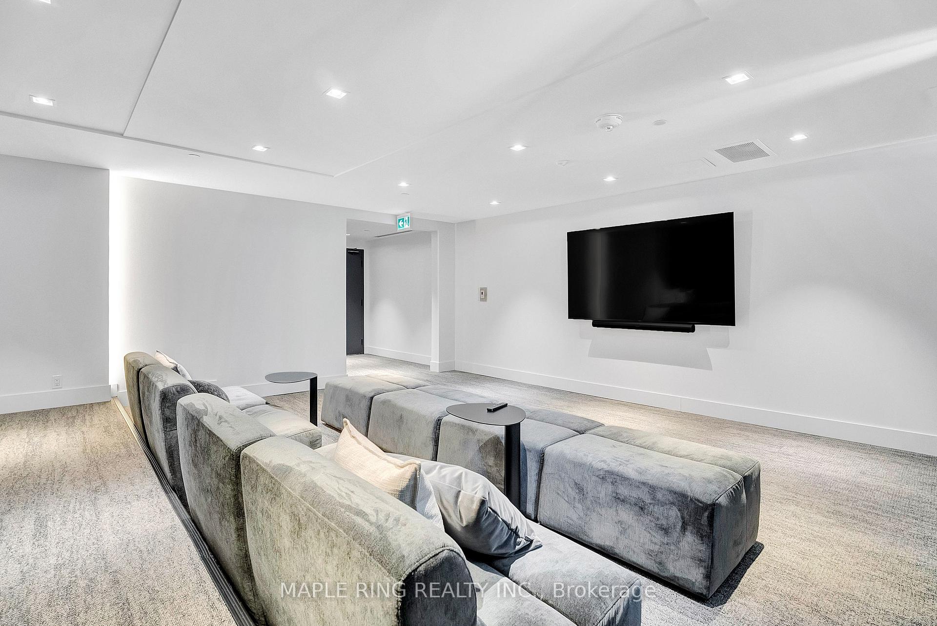 2 Bedrooms Condo at 2485 Taunton,  Oakville For sale