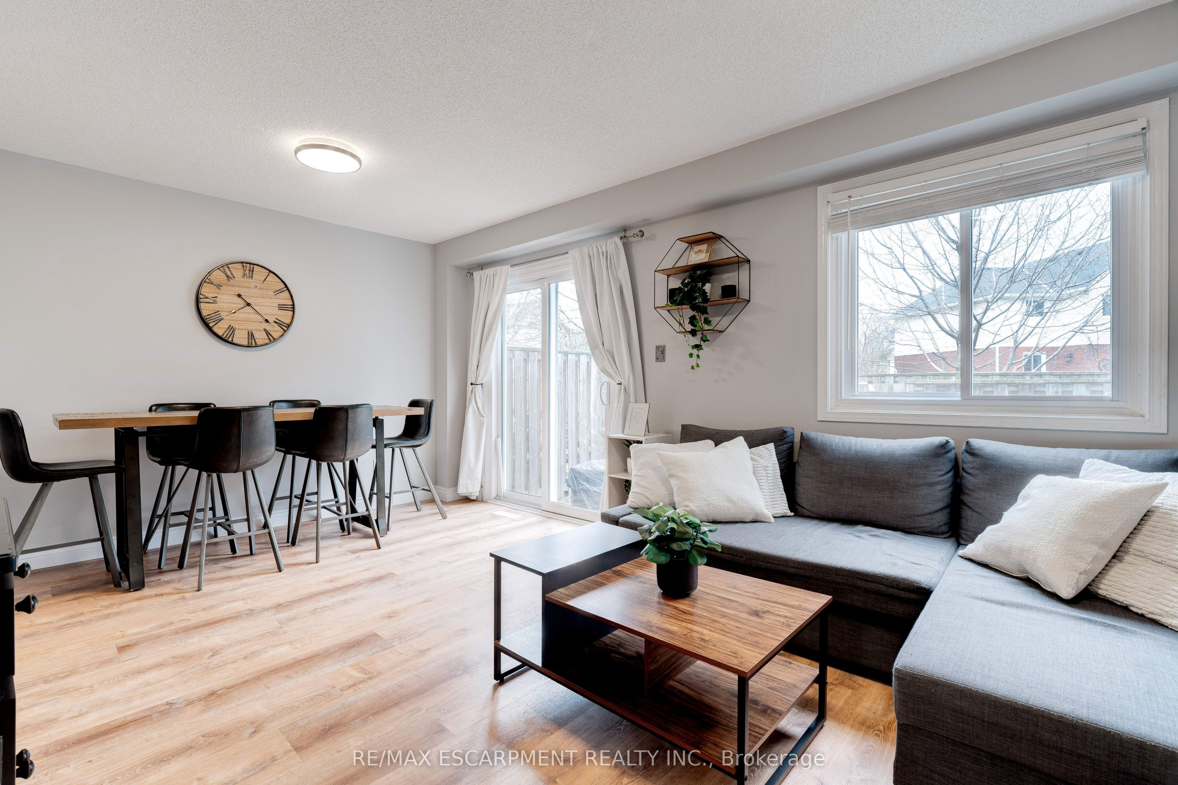 386 Highland Road W, #31