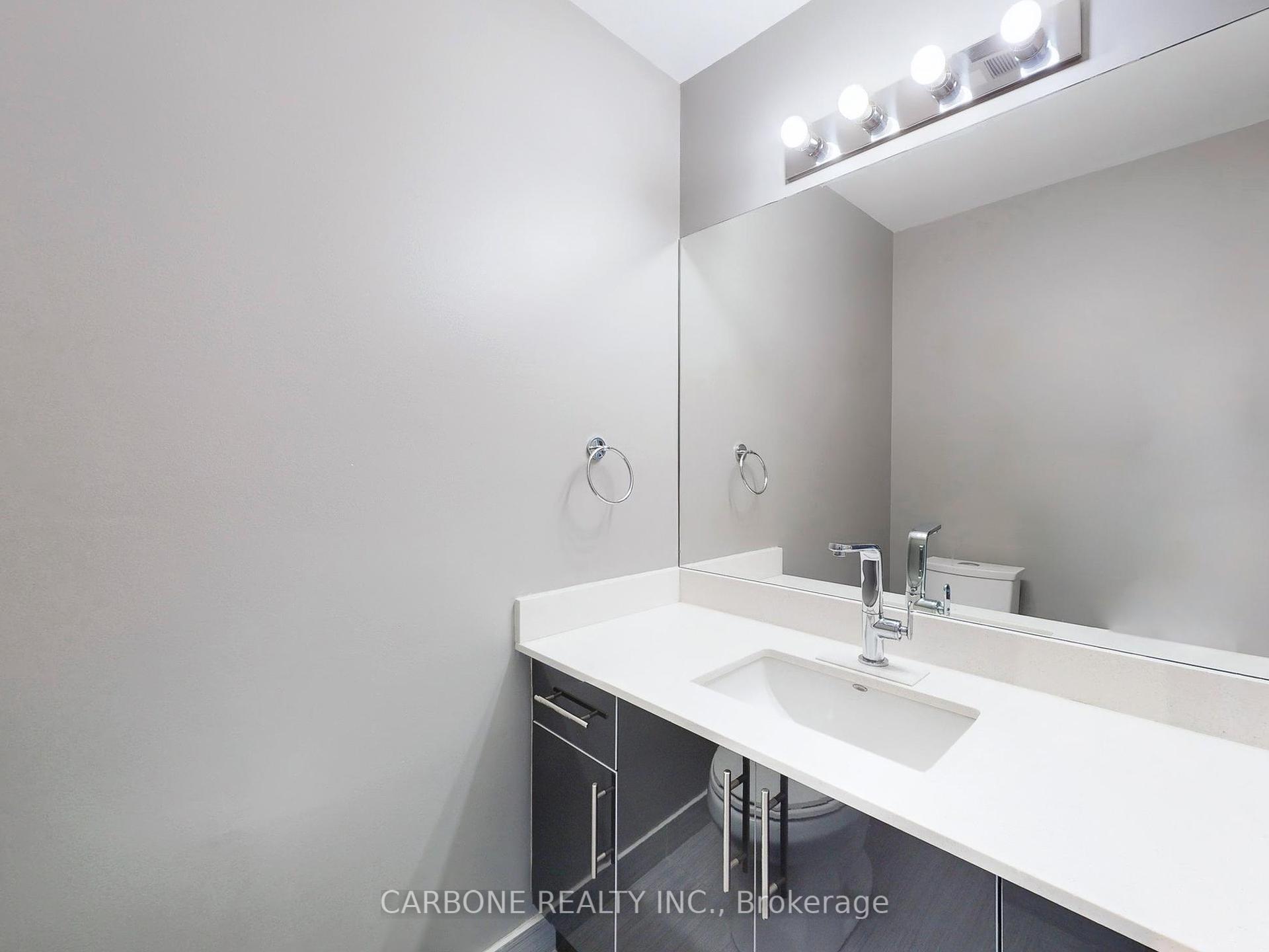 3 Bedrooms Condo at 2900 Hwy 7, Vaughan For sale