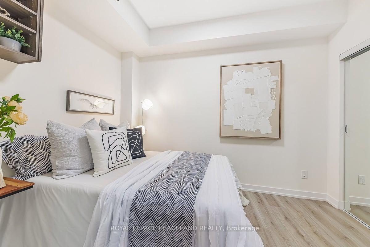 3 Bedrooms Condo at 266 Finch, Toronto For sale