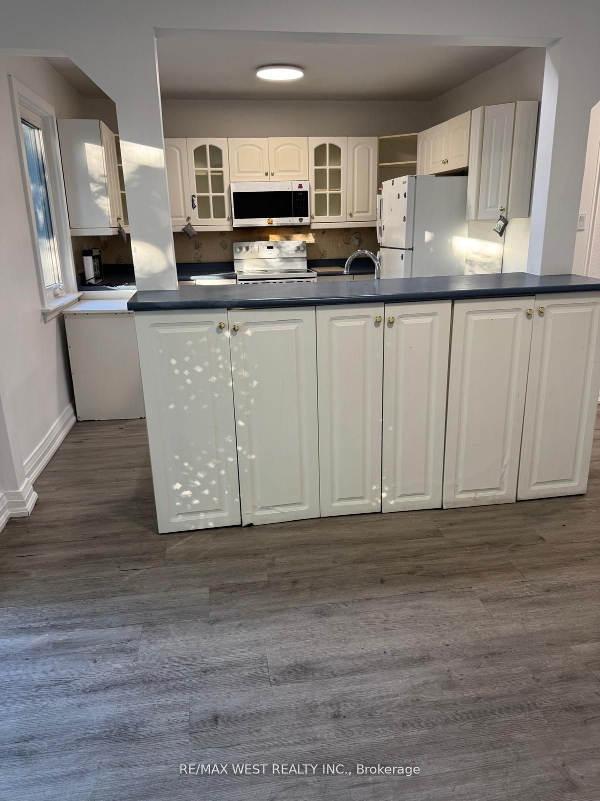 6 Valerie Road, #Main Floor