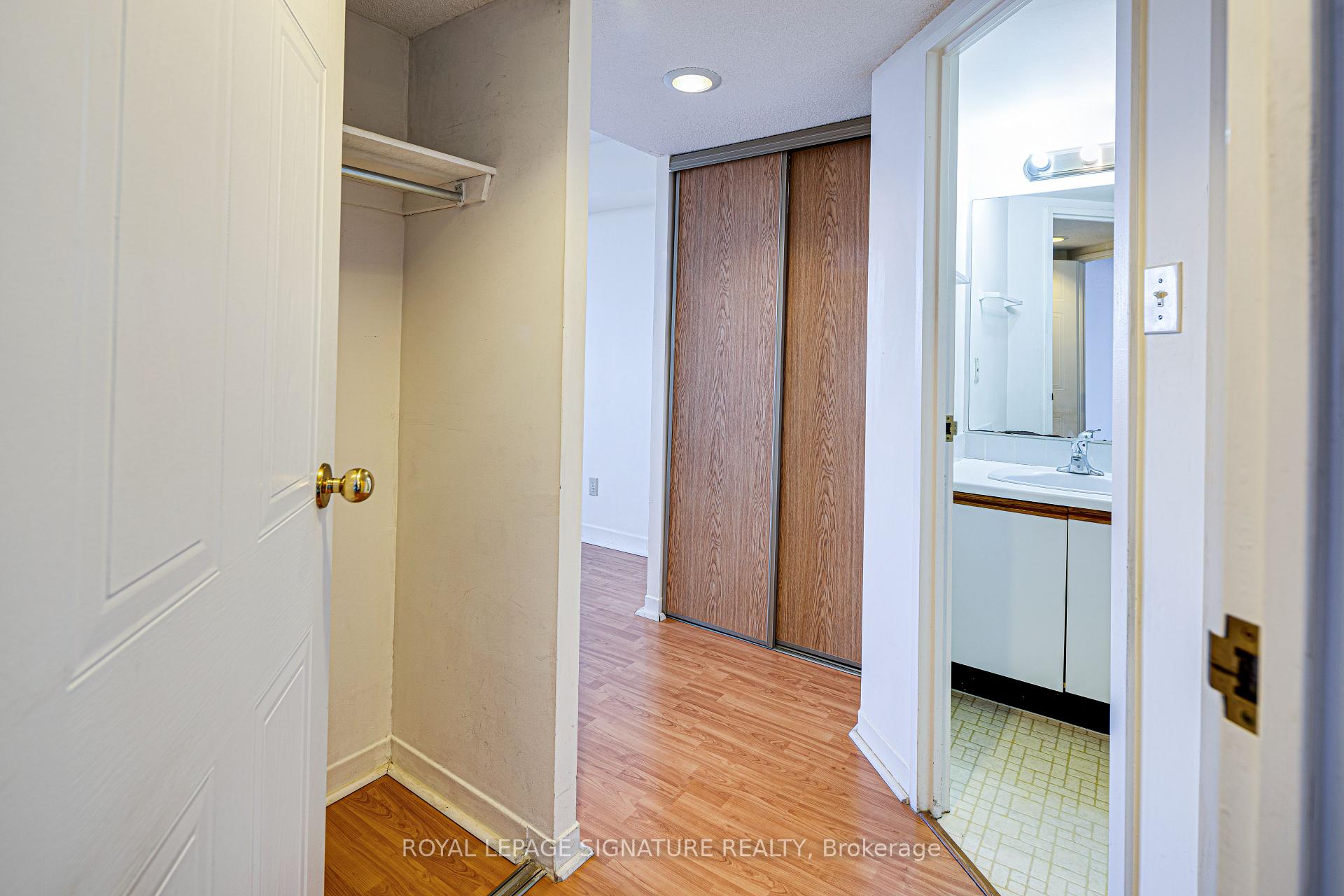 2 Bedrooms Condo at 150 Alton Towers,  Toronto For sale