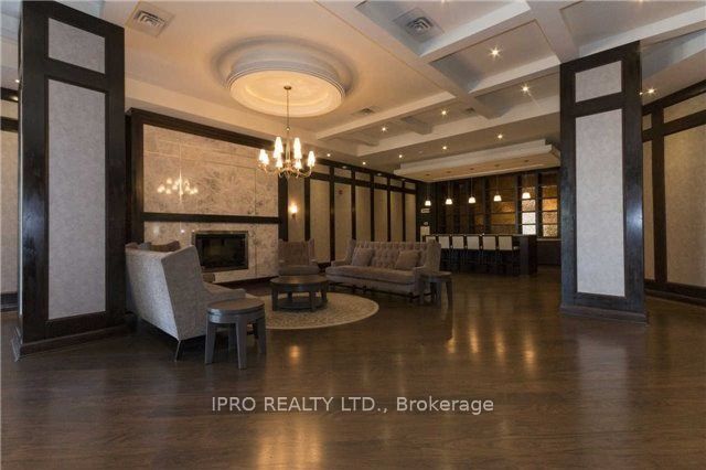 135 Wynford Drive, #409