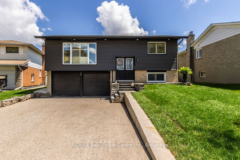 44 Oakhurst