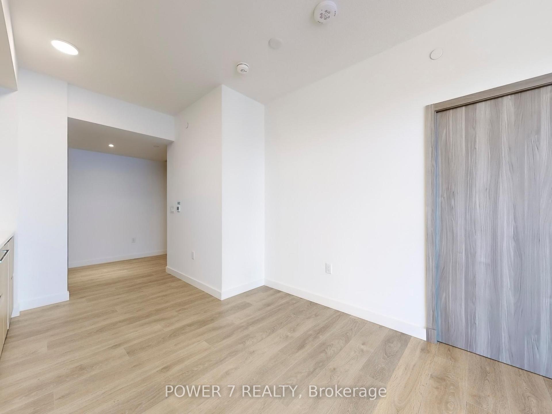 1 Bedroom Condo at 27 McMahon,  Toronto For sale
