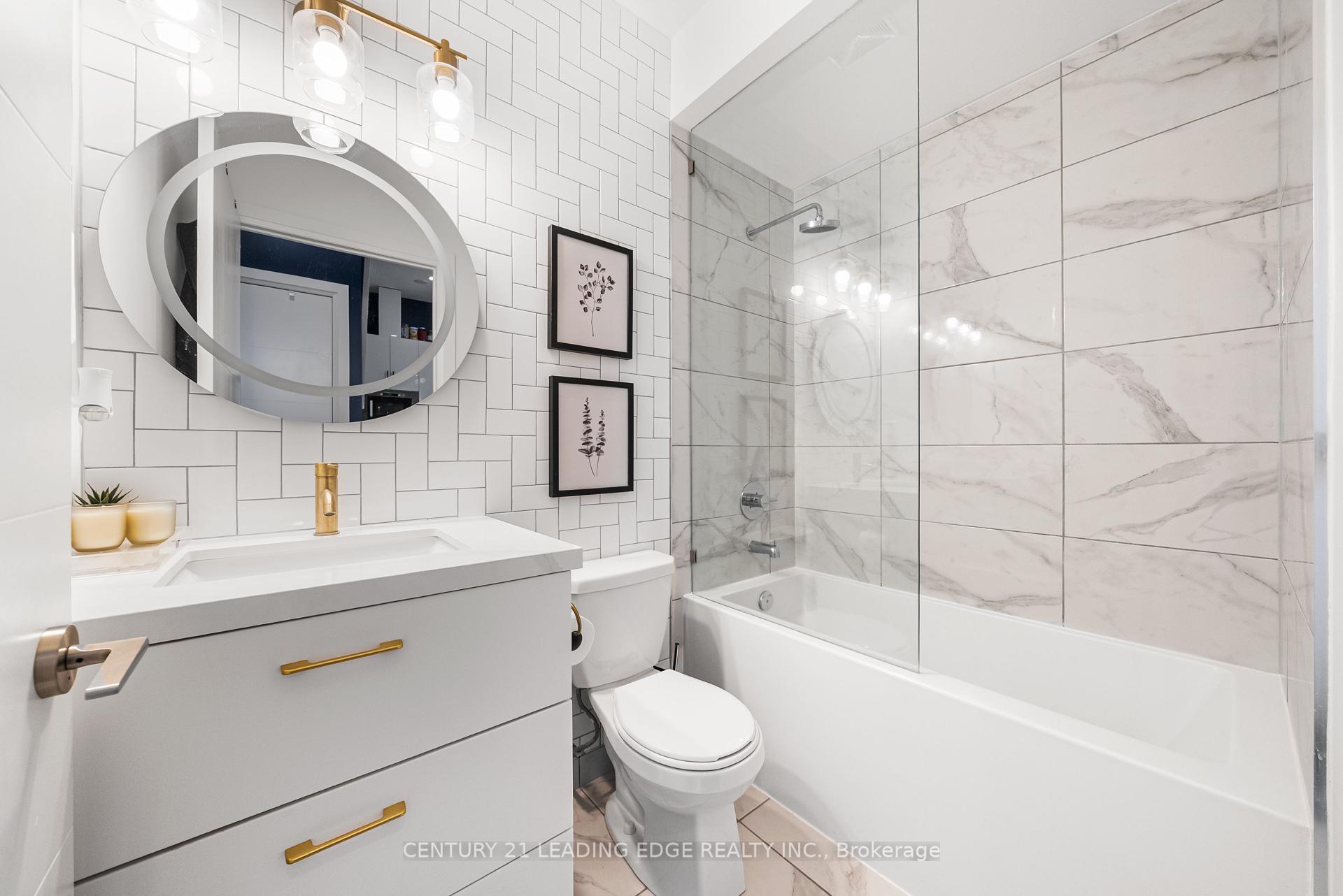2 Bedrooms Condo at 460 Adelaide, Toronto For sale