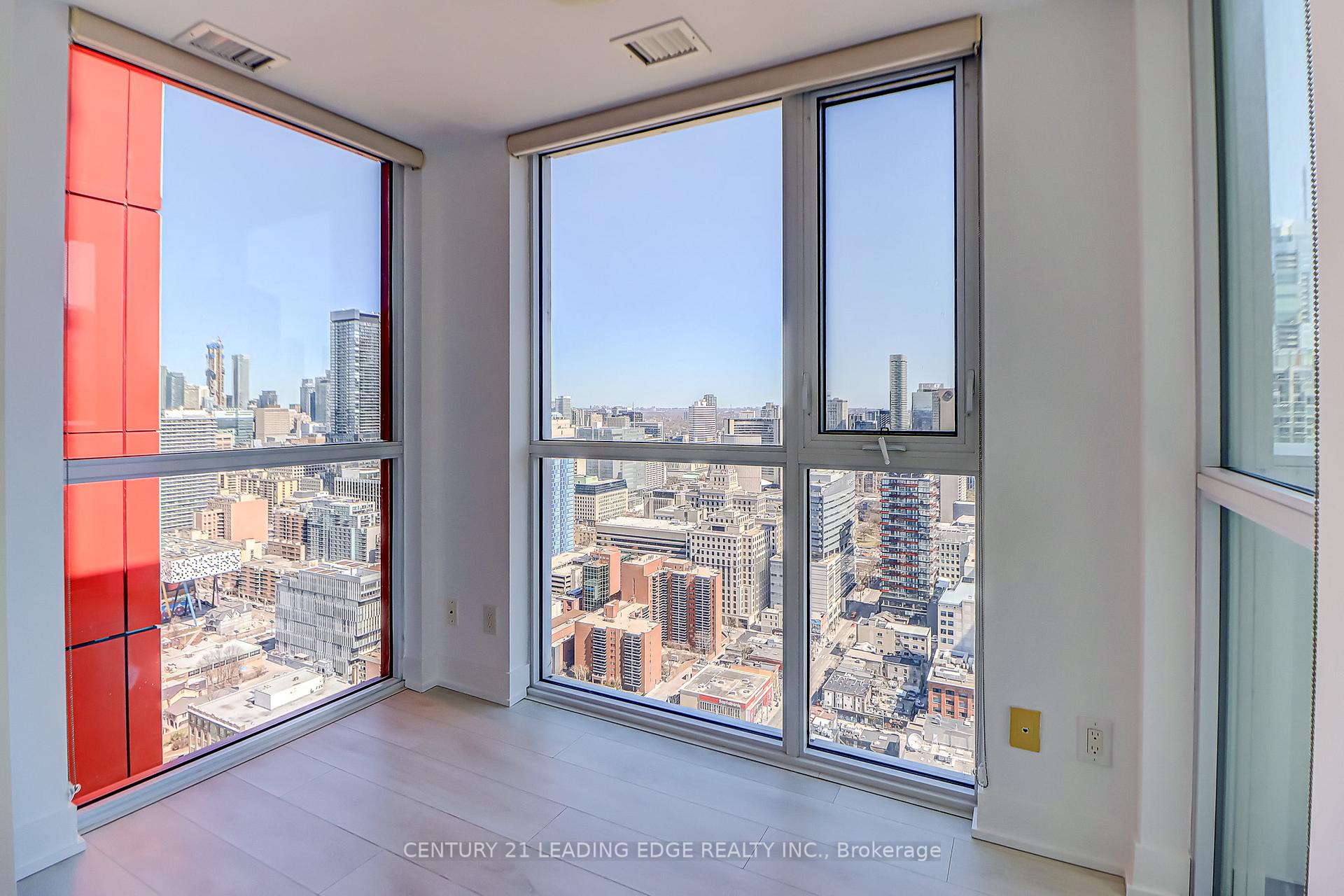 3 Bedrooms Condo at 318 Richmond,  Toronto For sale