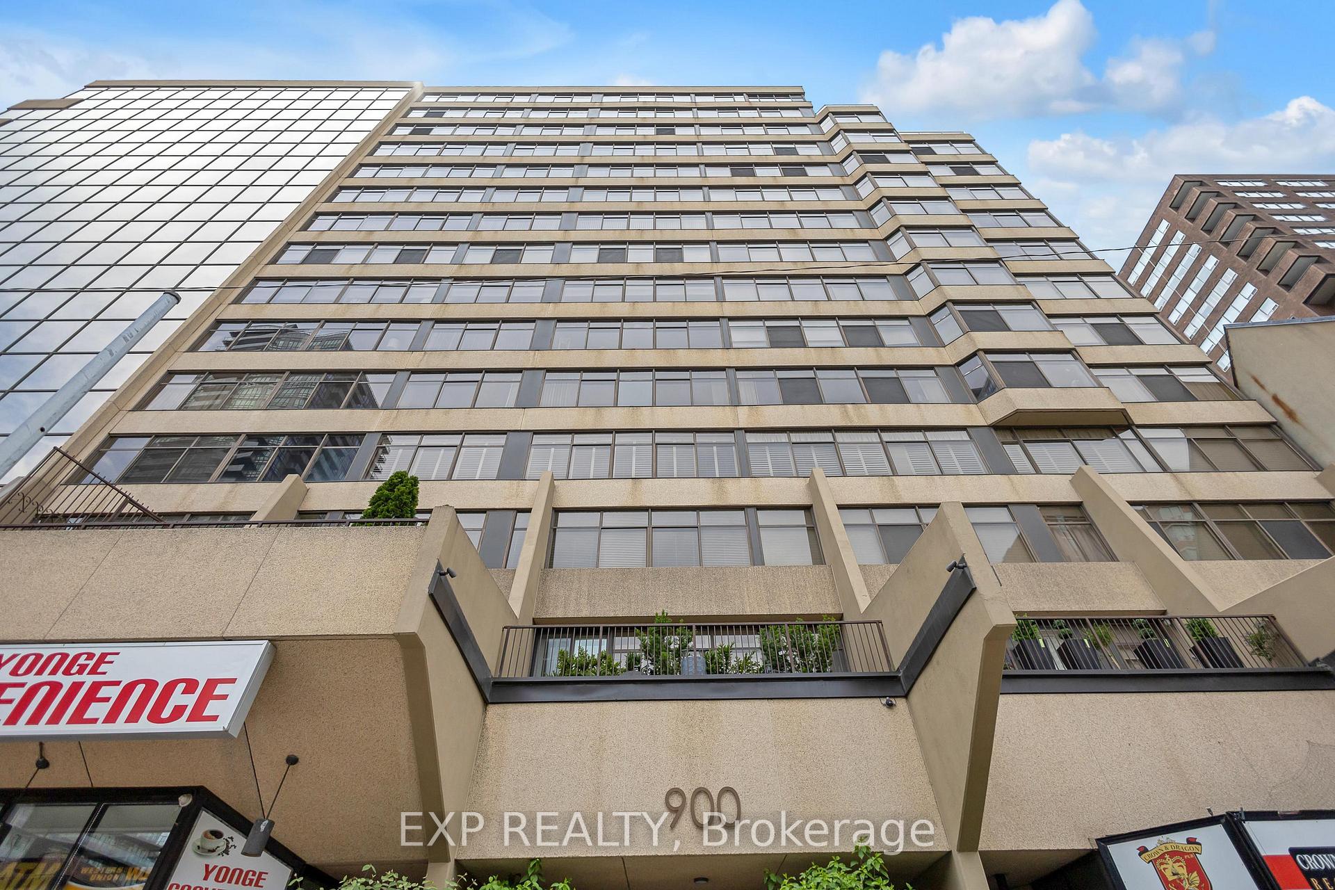 2 Bedrooms Condo at 900 Yonge, Toronto For sale