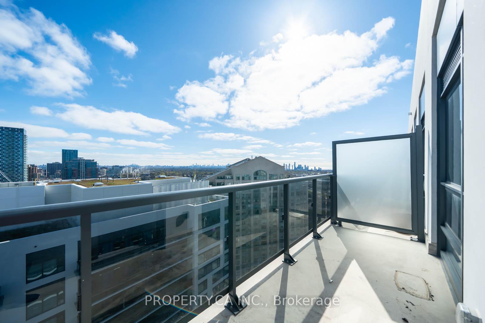 2 Bedrooms Condo at 30 Samuel Wood,  Toronto For sale