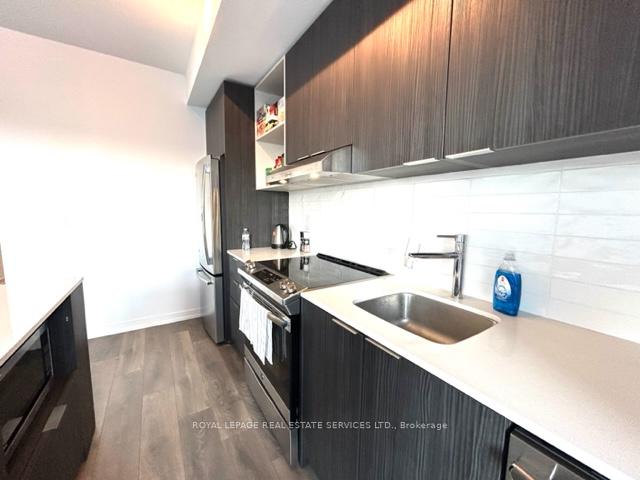 2 Bedrooms Condo at 2520 Eglinton, Mississauga For sale