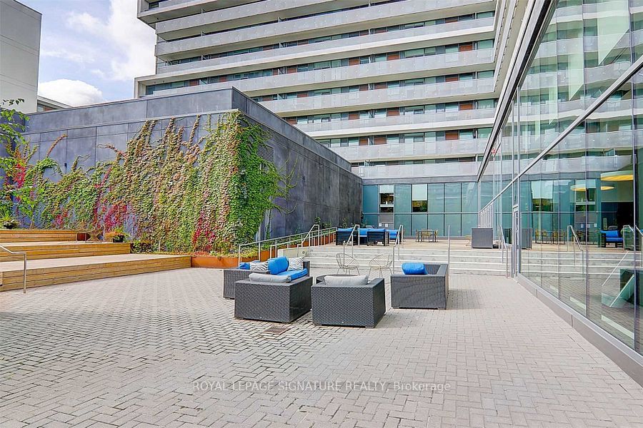 160 Flemington Road, #906