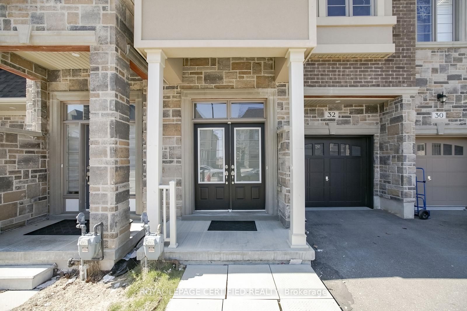32 Dalbeattie Drive