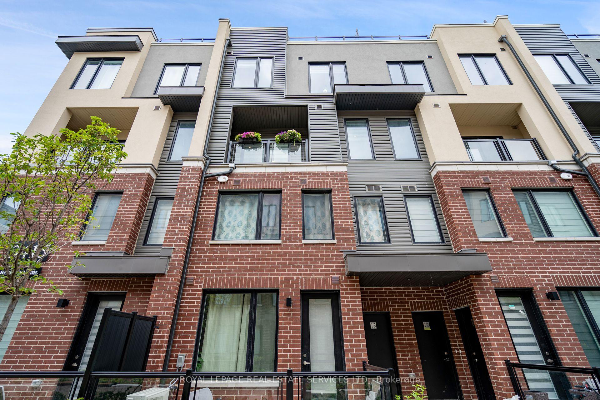 2 Bedrooms Condo at 3415 RIDGEWAY, Mississauga For sale