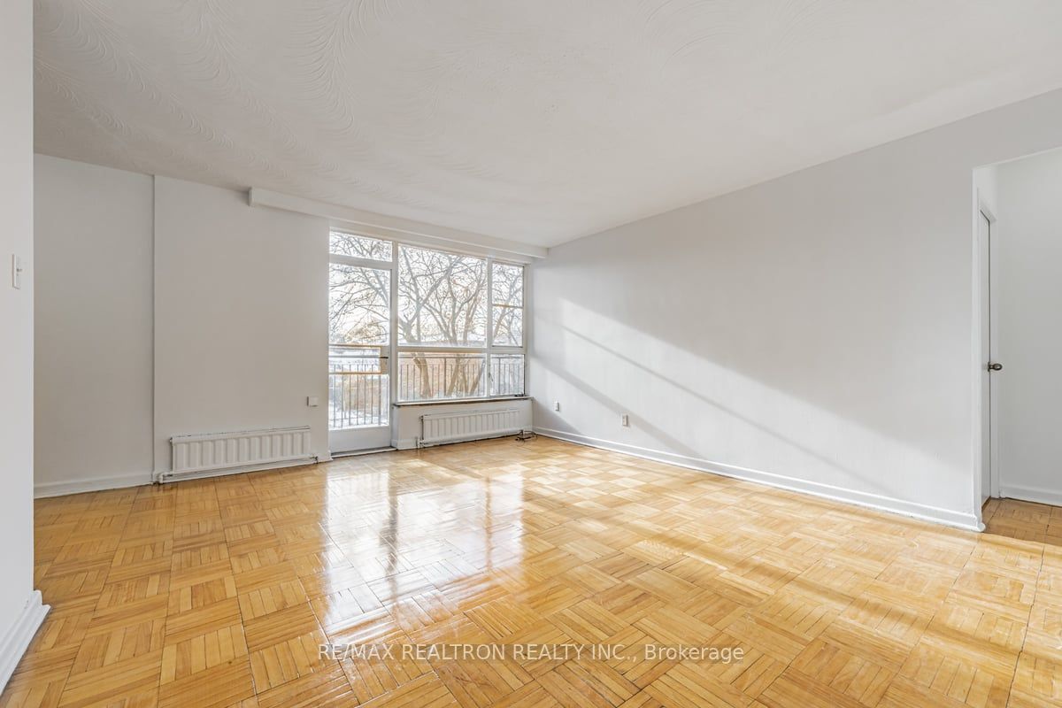 165 Cosburn Avenue, #307