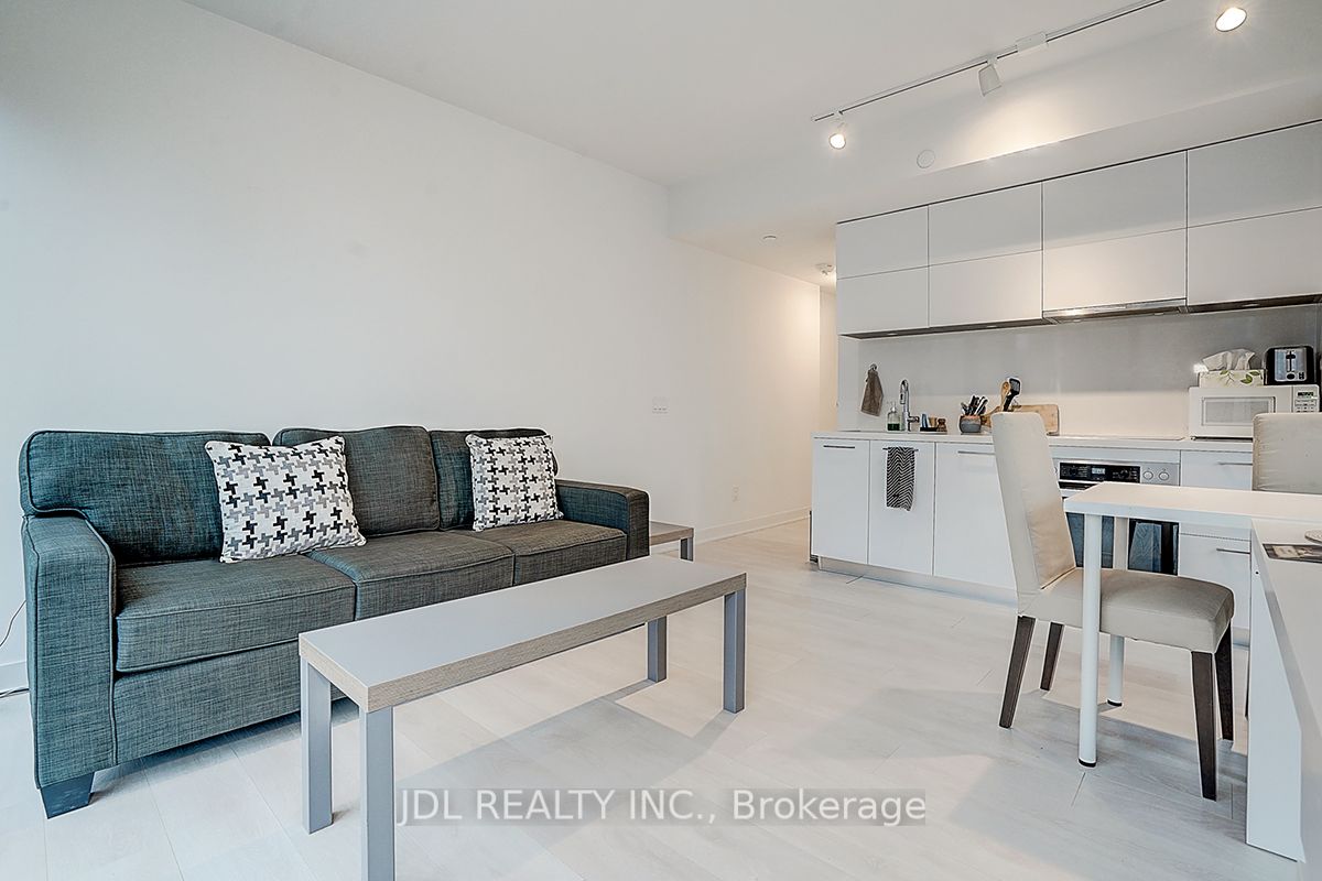 188 Cumberland Street, #1202