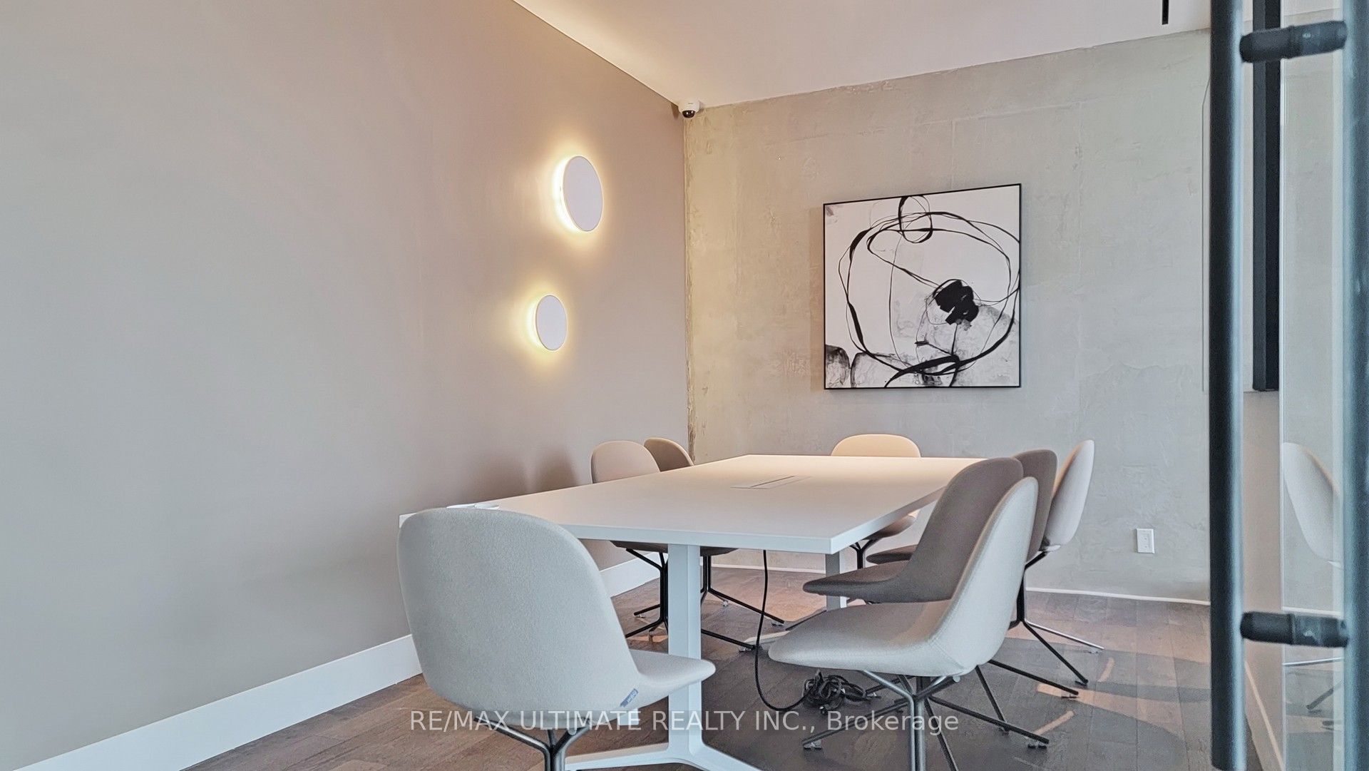 1000 Portage Parkway, #3701