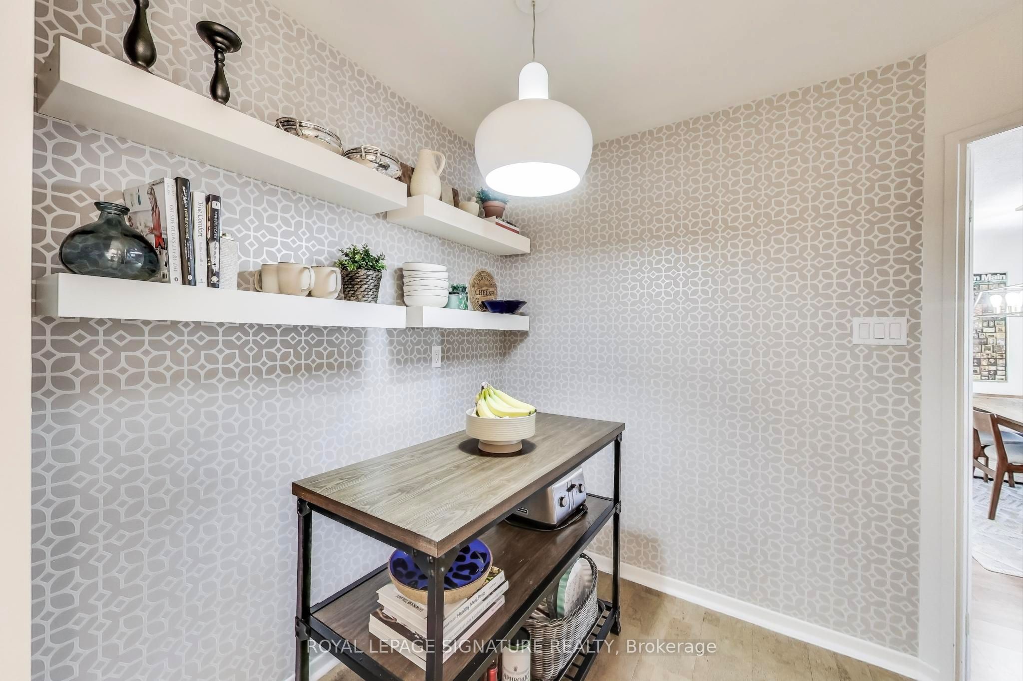33 Elmhurst Avenue, #2107