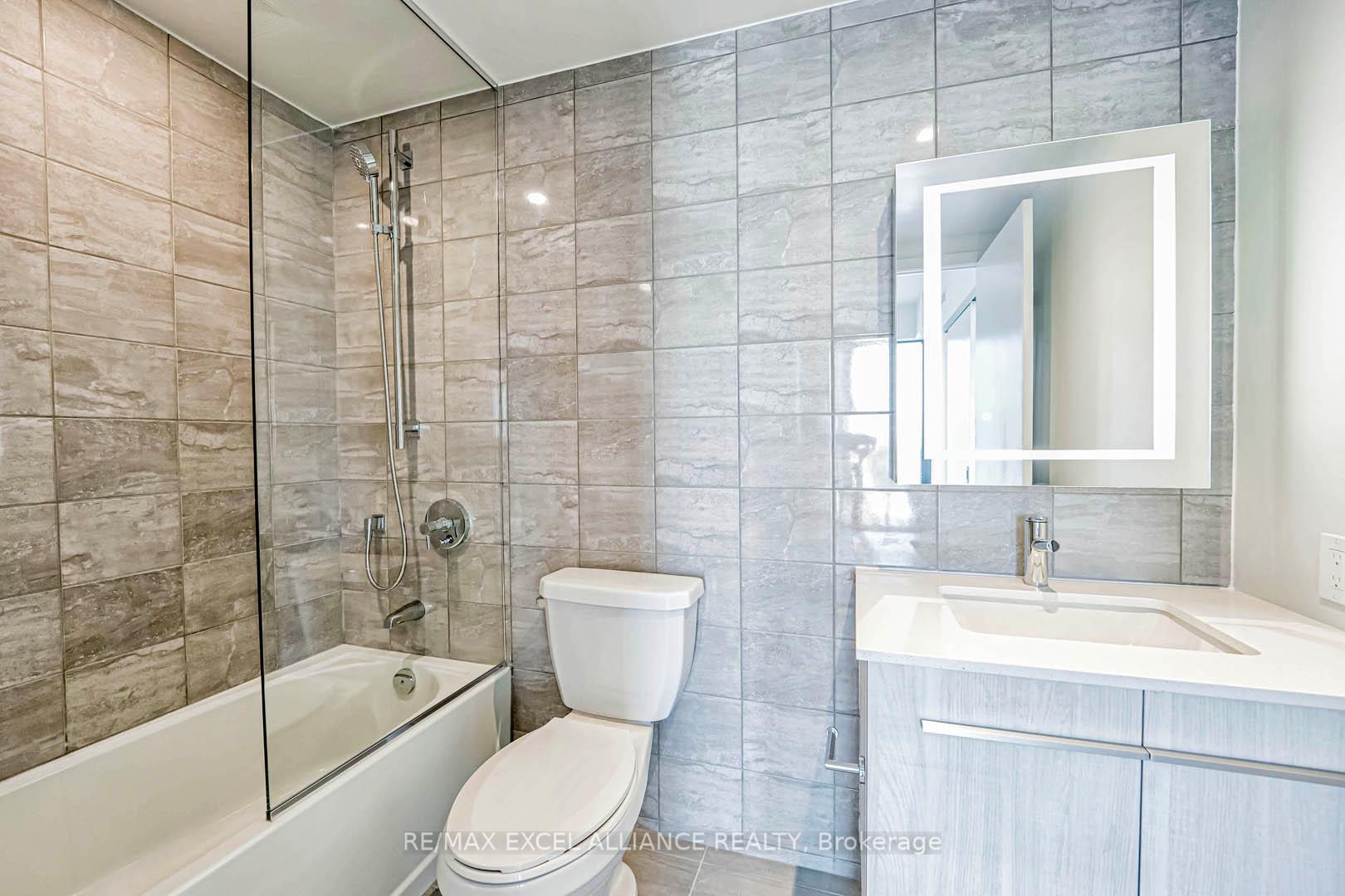 2 Bedrooms Condo at 8 Cumberland,  Toronto For sale