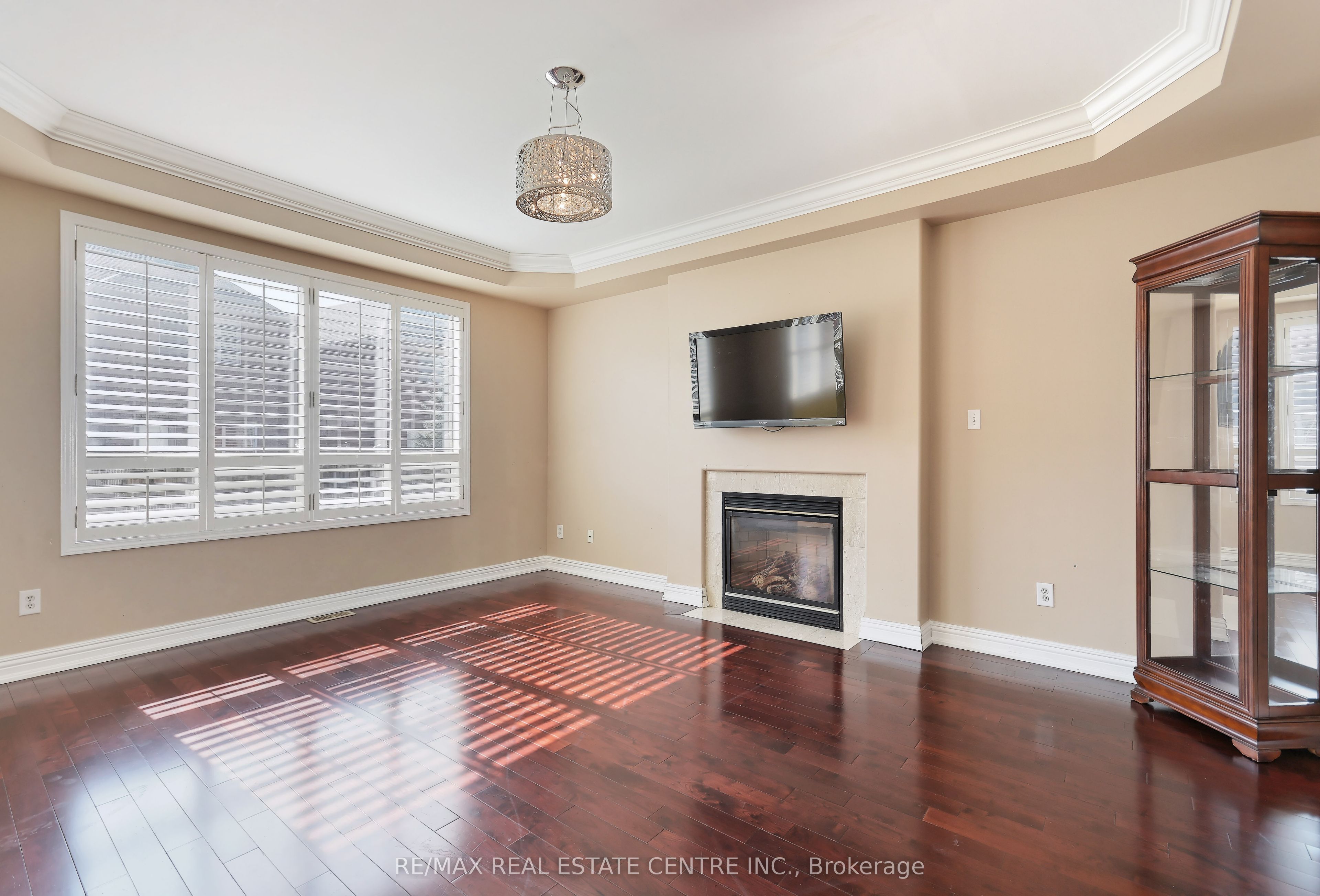 1399 Marshall Crescent