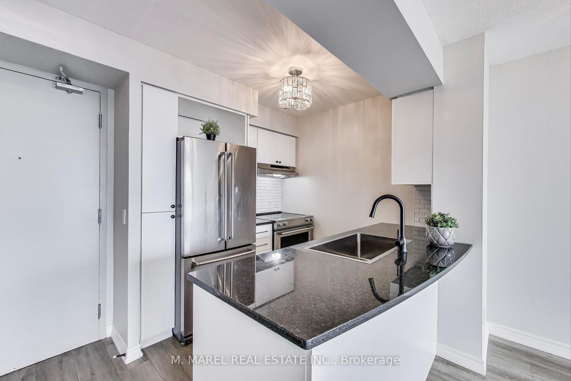 1 Bedroom Condo at 2365 Central Park,  Oakville For sale