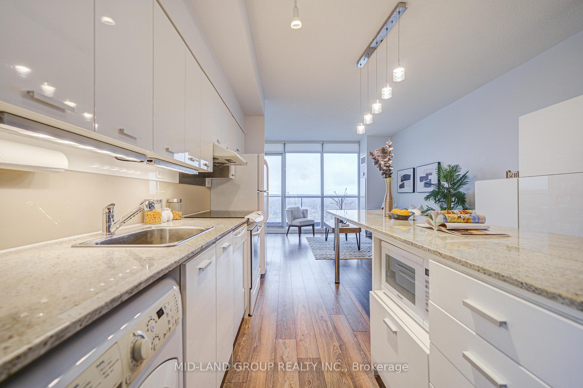 3 Bedrooms Condo at 29 Singer,  Toronto For sale