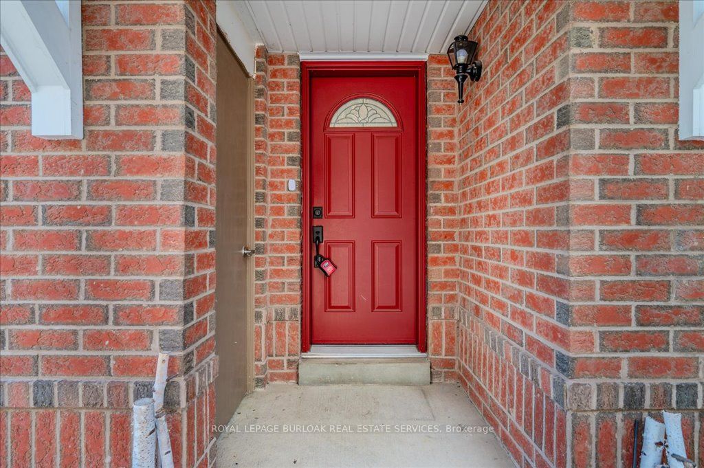 67 Harnesworth Crescent, Hamilton, ON L0R 2H6