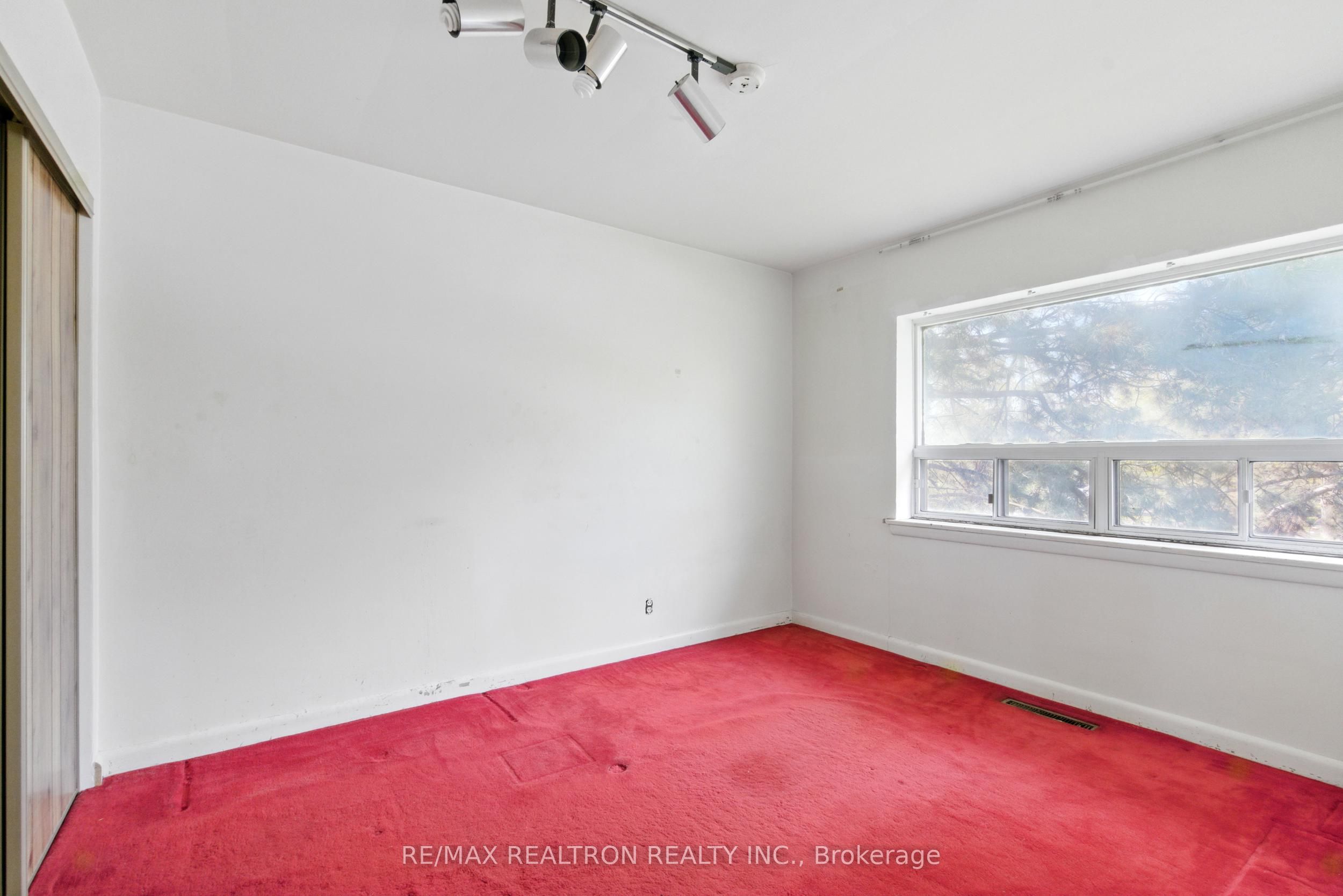 104 Barber Greene Road N, #4