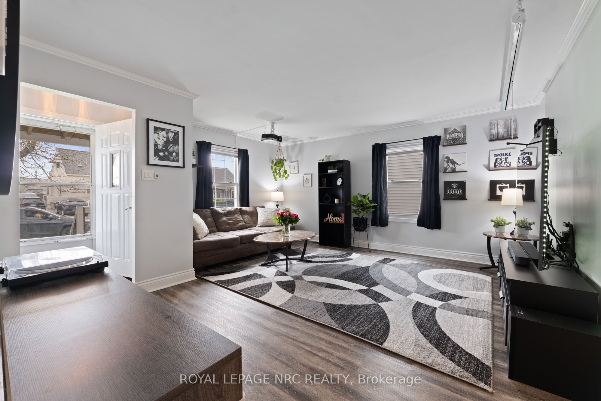 7 Lancaster Avenue