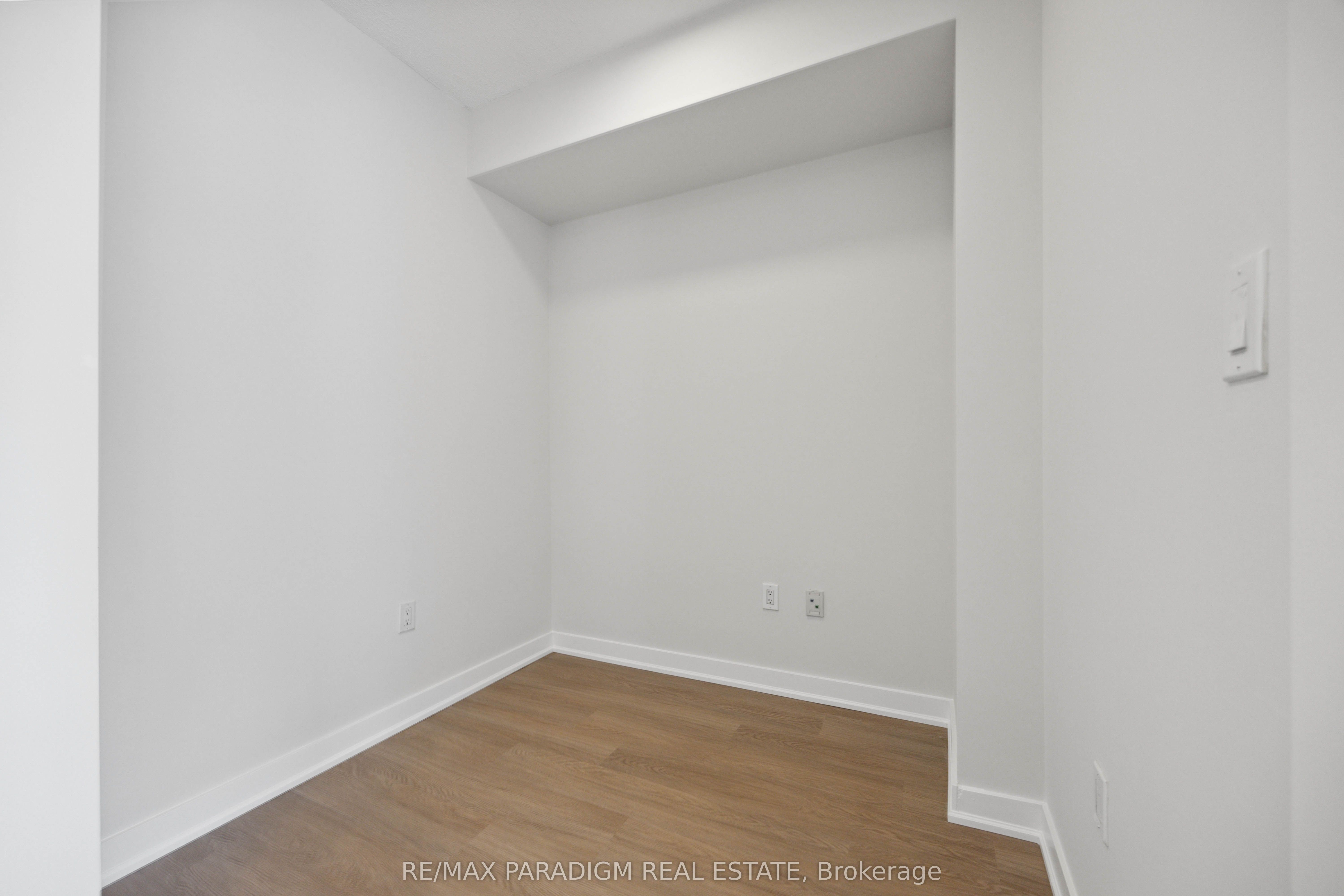 9 Spadina Avenue, #611